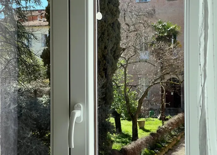 La Casa Nel Vicolo * بولونيا